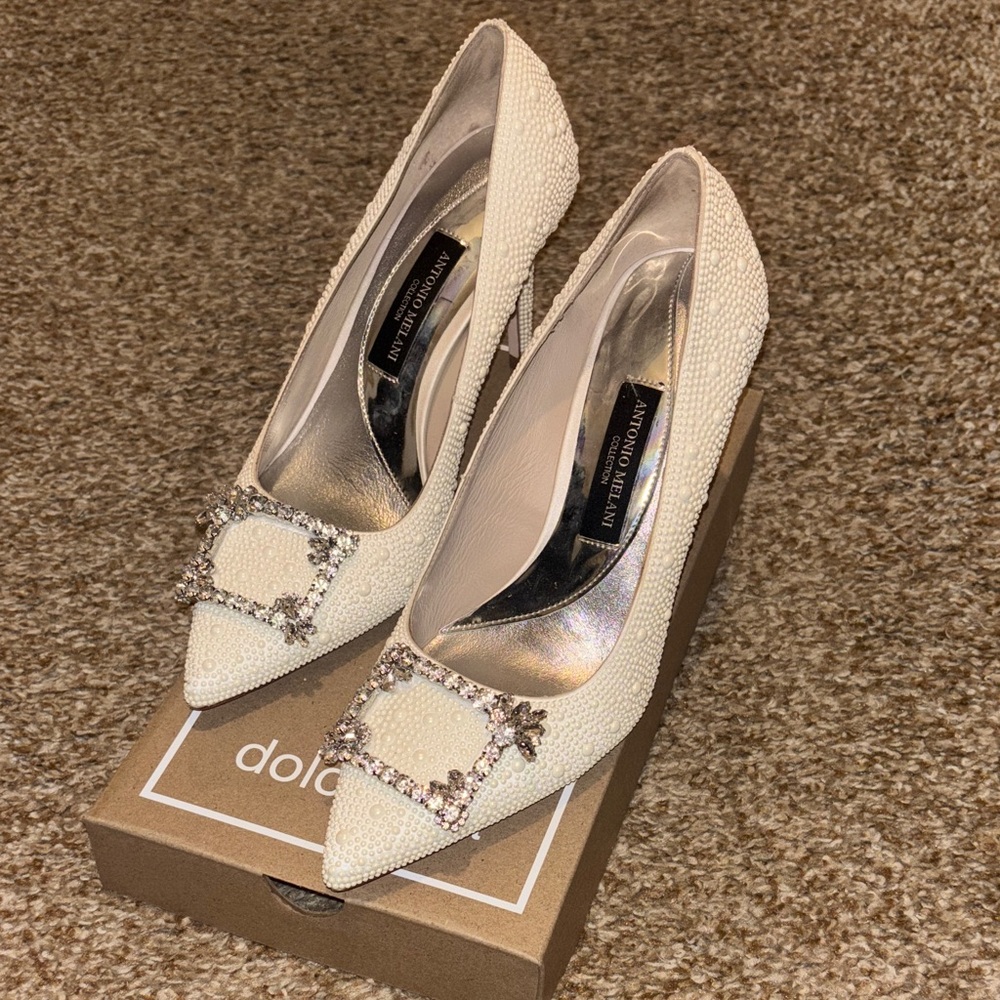 ANTONIO MELANI Cream Beaded Heels with Sparkling Buckle